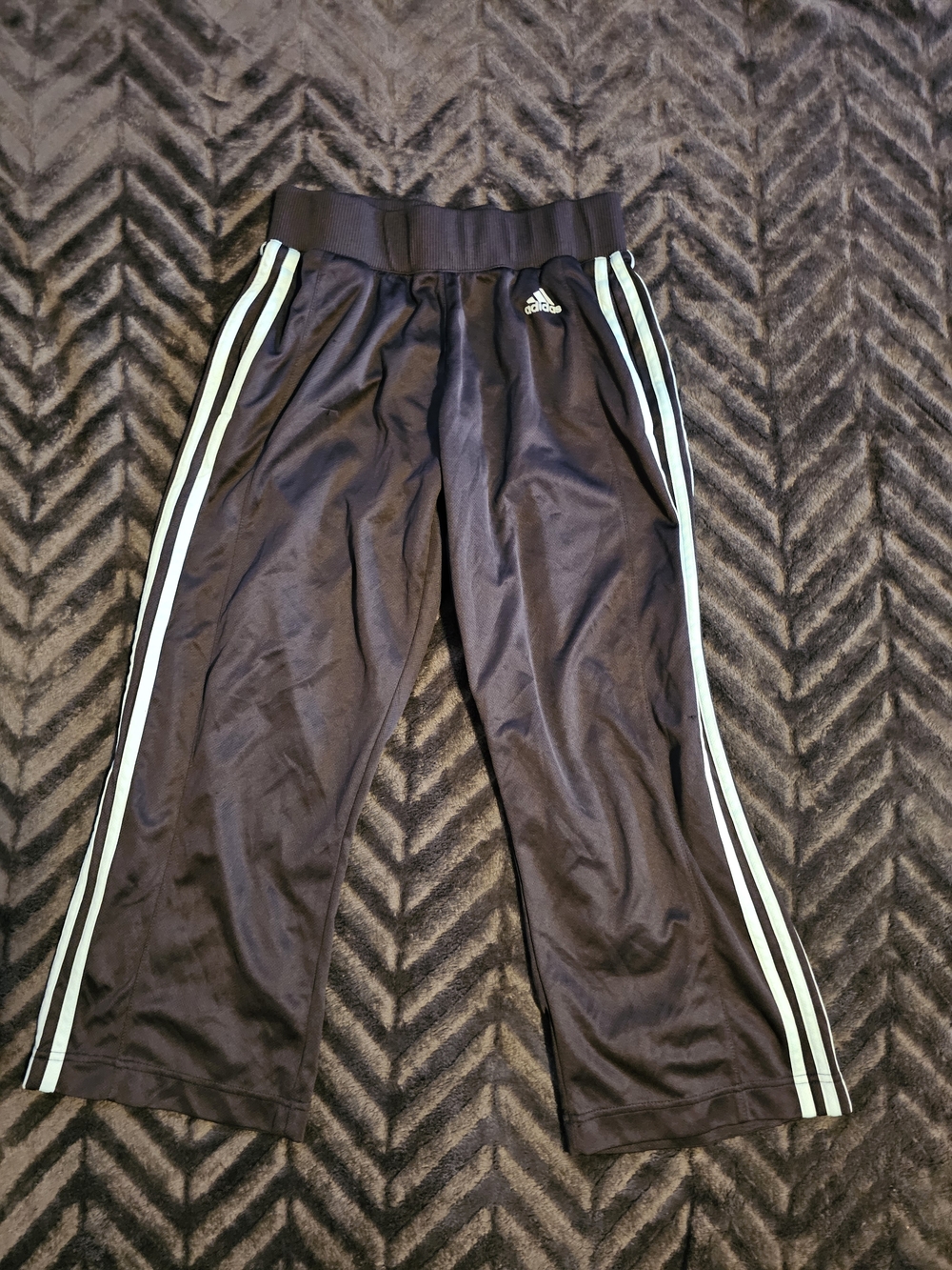 🖤 Adidas Women’s Athletic Track Capris – Size Small 🖤
